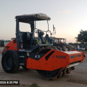 2023 HAMM H7I