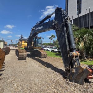 2023 DEERE  470P